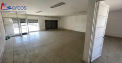 Amplio Local comercial en Linares