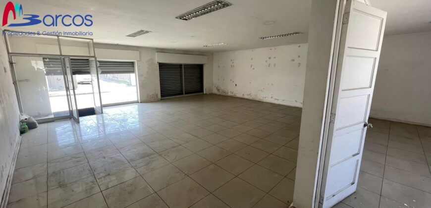 Amplio Local comercial en Linares